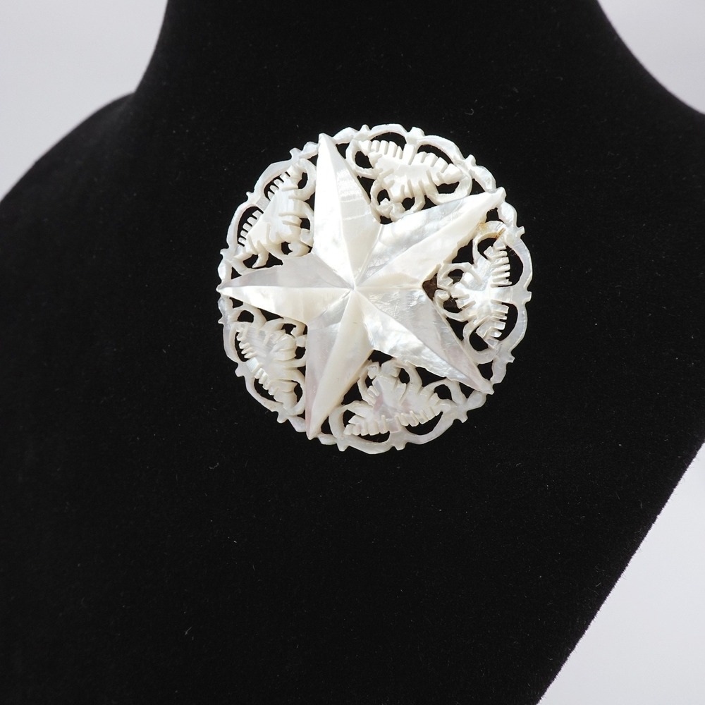 Vintage Mother of‎ Pearl Star of Bethlehem Pendant Openwork Intricate